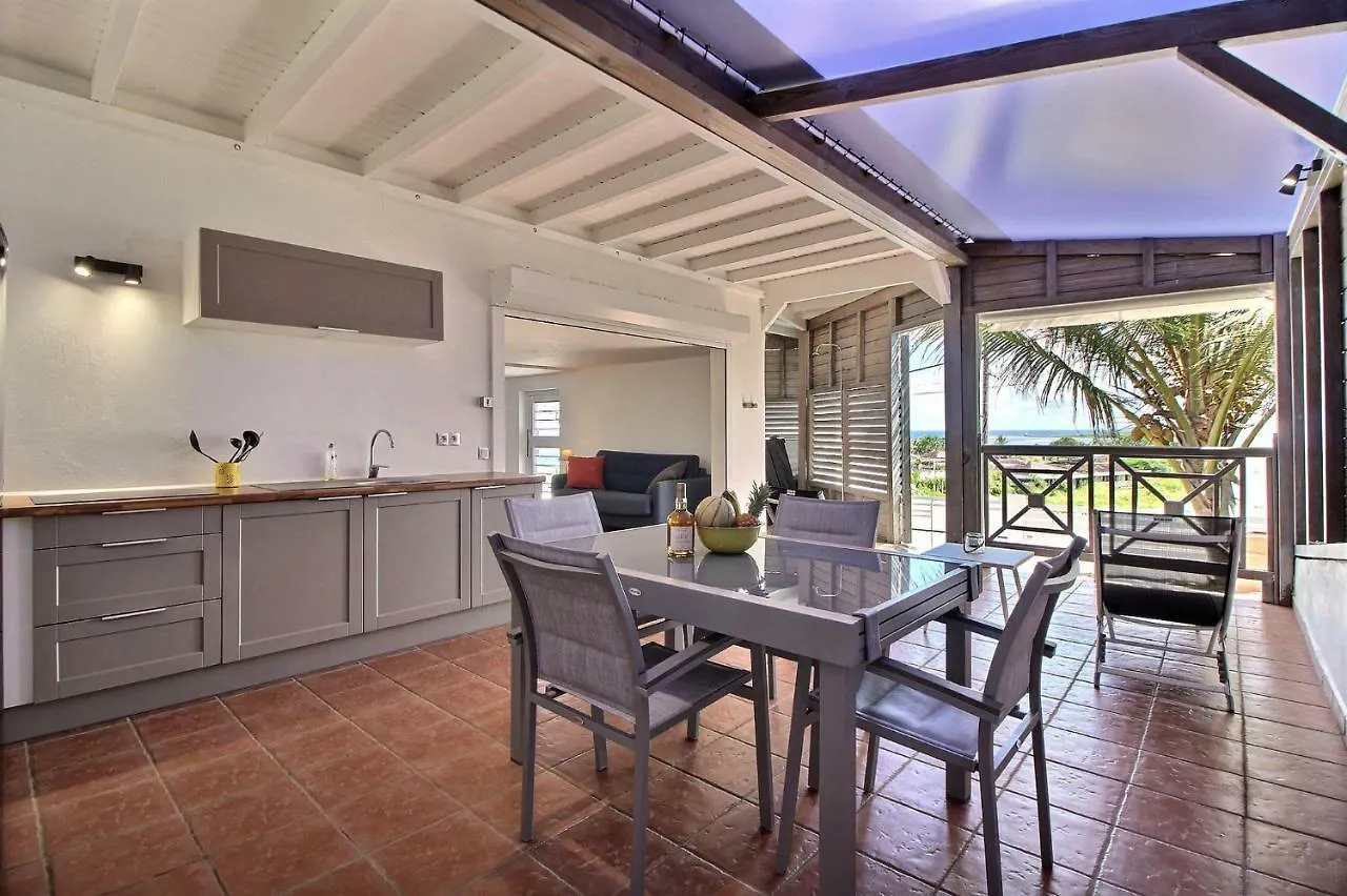 Appartement THOMANA , jacuzzi privé, plage à 200 m Le Moule